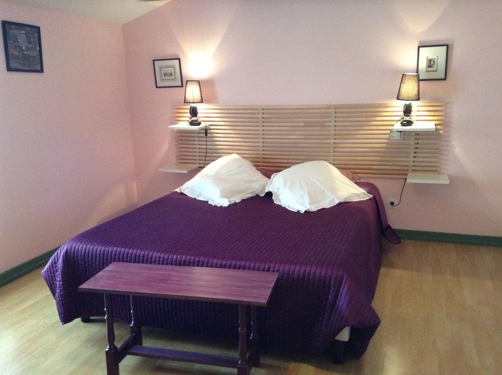 Chambres D'Hotes L'En Haut Des Vignes Mérignac Rum bild