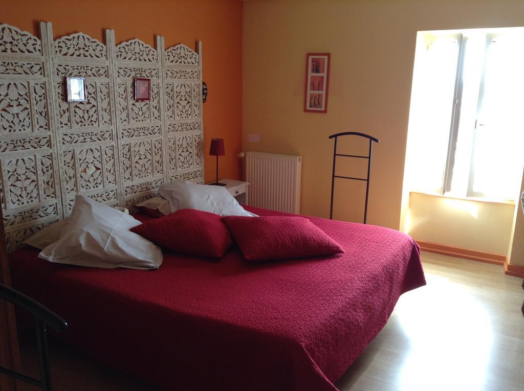 Chambres D'Hotes L'En Haut Des Vignes Mérignac Rum bild