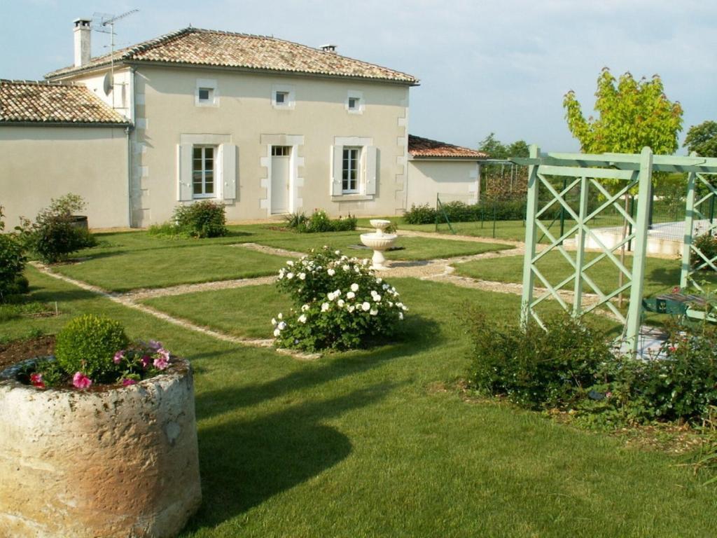 Chambres D'Hotes L'En Haut Des Vignes Mérignac Exteriör bild