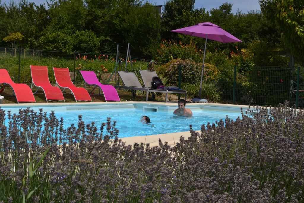Chambres D'Hotes L'En Haut Des Vignes Mérignac Exteriör bild