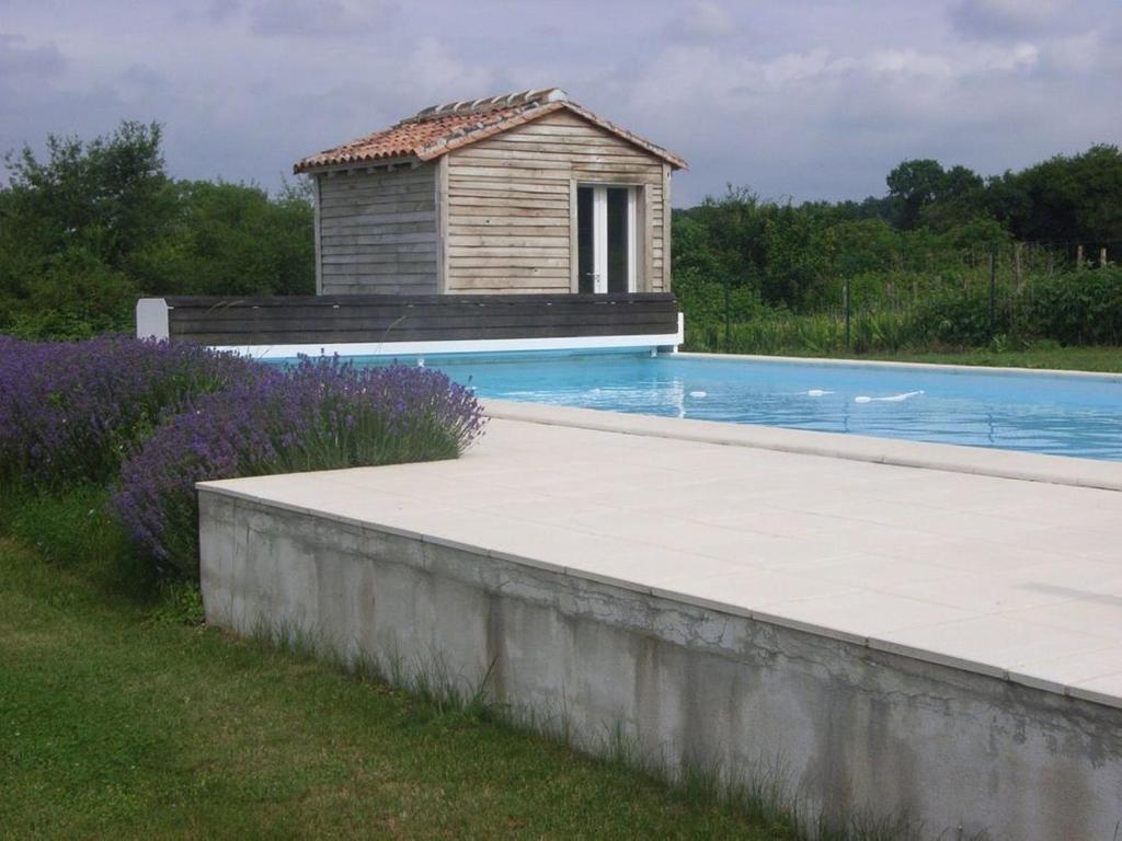 Chambres D'Hotes L'En Haut Des Vignes Mérignac Exteriör bild